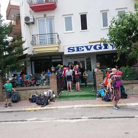 Hotell White Cat Sevgi 2*